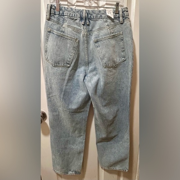 NWT GOOD AMERICAN Women's Light Blue Jeans Size 8/29 $149 MSRP - Picture 2 of 6